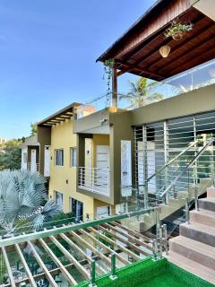 Tonys paradise hotel - 1