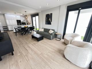 Stunning Modern Villa in Beautiful Punta Prima - 5