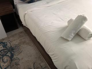 Ebs legend properties studio room at embassy garden - 4