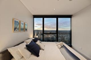 Gorgeous Views 72nd Floor with Parking, Pool and Gym - 9