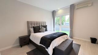 4 Bedroom Luxury House in Sandton - 6