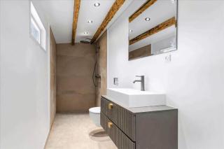 Summehouse With Room For 10, Great Location - 3