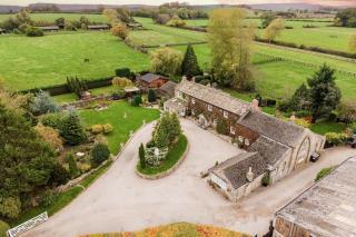 Sun Hill Farmhouse - 8