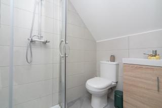 Modernised home 5 minutes from Newborough Beach - Pas the Keys - 4