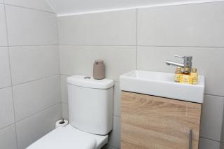 Modernised home 5 minutes from Newborough Beach - Pas the Keys - 2