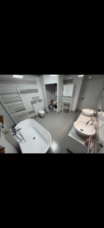 Cozy Central Apartment 2 - 5