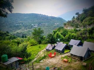 Him valley huts and camping - 0