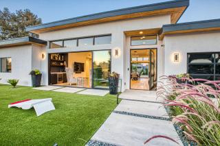 Modern Luxury 4BR Villa with Private Pool & Spa, Walk to Old Town Scottsdale - 5