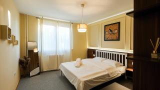 City Center Stylish Apartment - 5