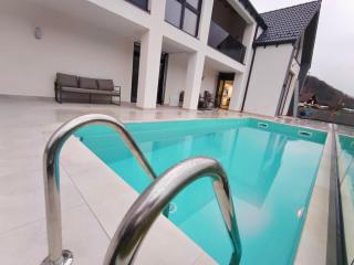 JAD Emirage Luxury Villa Infinity Pool and Spa - 2