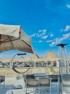 pyramids fort & free pick up shuttel - 1