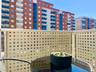 Bright and Cozy - 2 Bedroom & Free Parking - 6