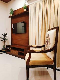 Serene Stays Boutique Hotel - 3