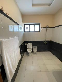 A Family Shelton guest House F8 - 6