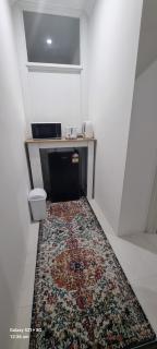 Quiet Master Bedroom with Ensuite, Kitchenette, Veranda & LakeView - 5