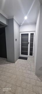 Quiet Master Bedroom with Ensuite, Kitchenette, Veranda & LakeView - 1