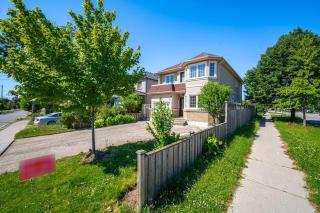 Ideally located Apartment in North York - 8