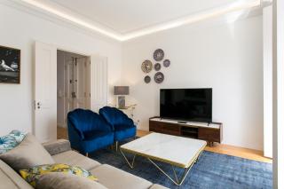 Lisbon luxury retreat! 2 suites, balcony & views!! - 8