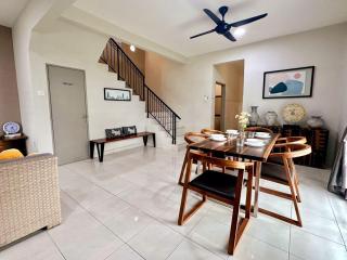 Charming 4BR Family House Quite Area & Cozy - 5