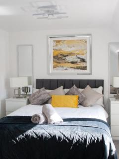 Lovely Coach House - 1