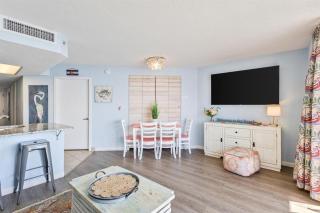 Breathtaking Oceanfront 10th Floor 1BR! Roxanne Towers 1004 - 3