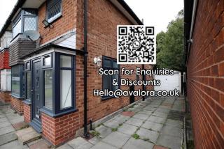 Spacious 3BR by Avalora Shortlets & Serviced Accommodations Queensway with big garden, Near train station - 9