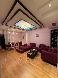 Panorama Family Apartment, 1 Min to Center, Spacious 2 Bedrooms With Panoramic View - 8