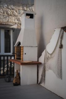 Stone house Olsavinia close to the beach - Kaštela (Castelli) - 4