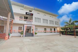 Hotel O Rituraj Greens Resort & Hotel - 1