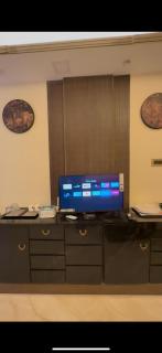 Ostro Inn Royal Studio Apartment Shakespeare Sarani - 1