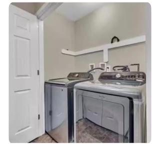 Boulders Retreat Hot Tub Sauna Game Room Fire Pit - 4