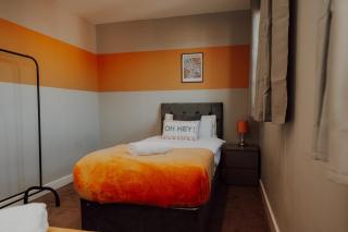 Modern5BR House - WiFi and Parking - 7