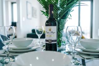 City View Apartment with Pool - 8