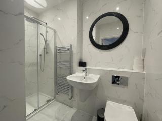 Fantastic 1-bed flat in the Heart of Clifton - 8