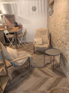 Jo And Manu's Barn - 7