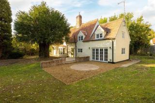 Charming Countryside Escape Yew Tree Cottage - 0