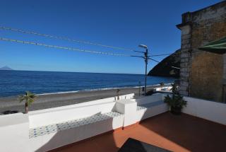 Oasi 2 terrace overlooking the sea in Canneto - 9