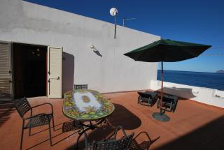 Oasi 2 terrace overlooking the sea in Canneto - 1