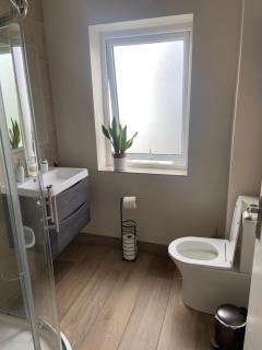 2 Bedroom Apartment near Rossaveel - 1