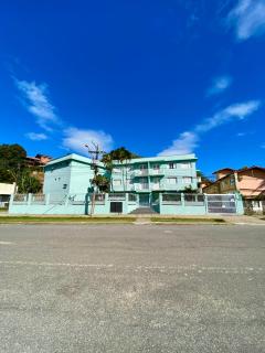 Apto com Sacada e Vista Mar a Passos da Praia - 9