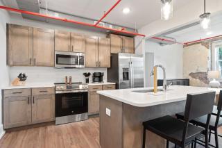 Stay in the spacious 2BR Squad Room in McMinnville, TN! - 8