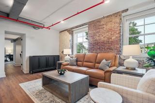 Stay in the spacious 2BR Squad Room in McMinnville, TN! - 2