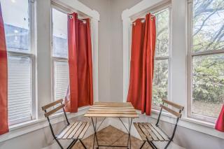 The Vance Corner Suite - Bright and Relaxing - 6