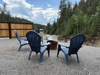Mountaineer Creekside Cabin - Private Hot Tub - 6