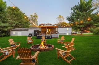 FingerLakes! Hot Tub! LRG Home! Sleeps 12 Dogs ok! - Newfield - 9