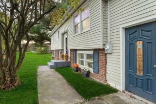 FingerLakes! Hot Tub! LRG Home! Sleeps 12 Dogs ok! - 6