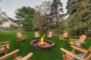 FingerLakes! Hot Tub! LRG Home! Sleeps 12 Dogs ok! - 5