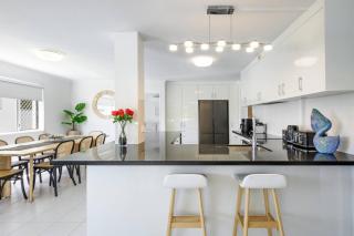 Expansive Coolum Beach Apartment - 6