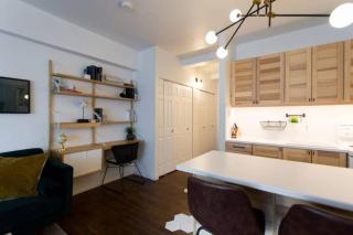 The Sherbrooke Suite 103 - 1