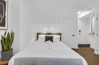 The Sherbrooke Suite 105 - 7